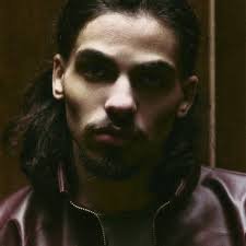 YOUNG GIZA